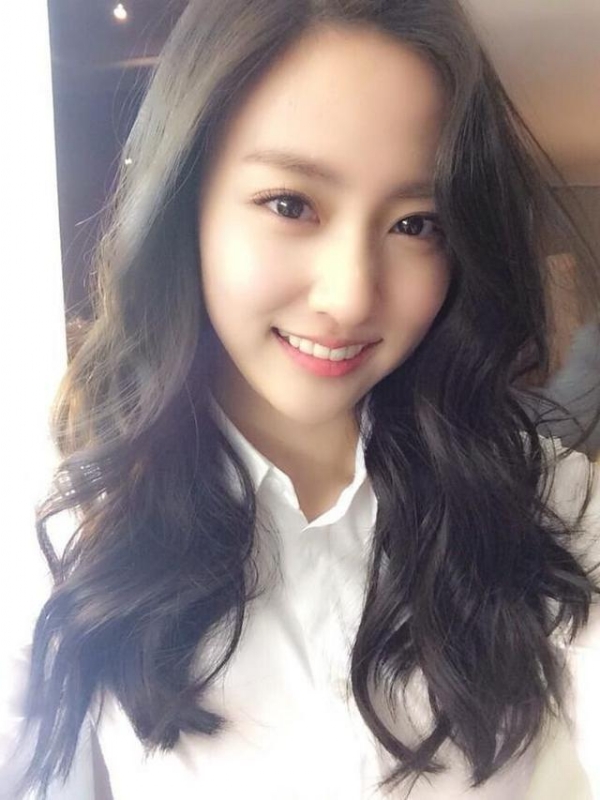 等爱的易微的第一张照片--金华相亲服务中心