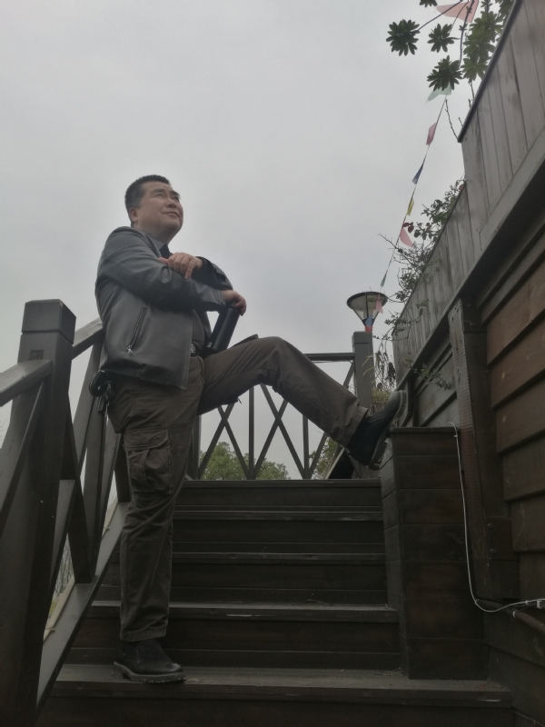 孤单背影的第一张照片--金华相亲服务中心