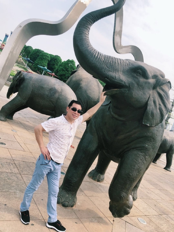 朝望大海的第三张照片--金华相亲服务中心