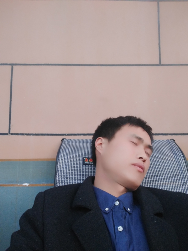 有钱爱情才能长久的第一张照片--金华相亲服务中心