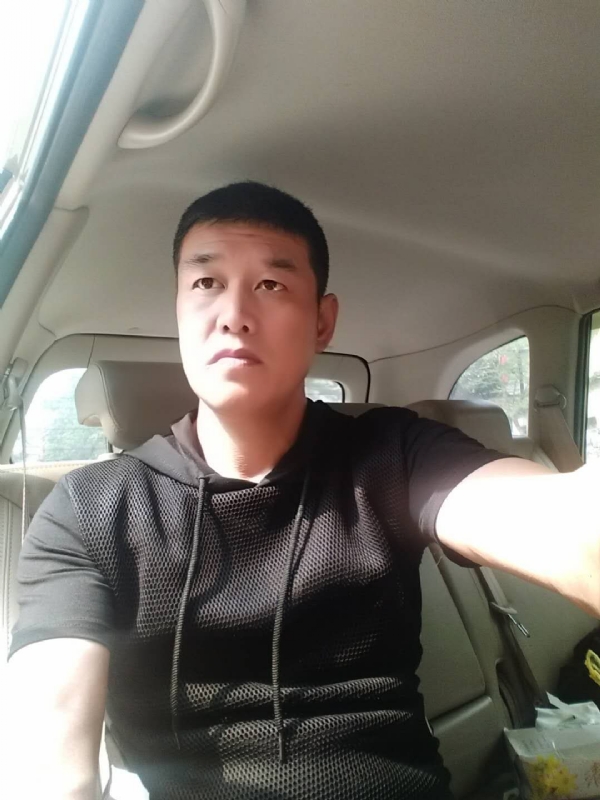 深爱的疯子的第一张照片--金华相亲服务中心