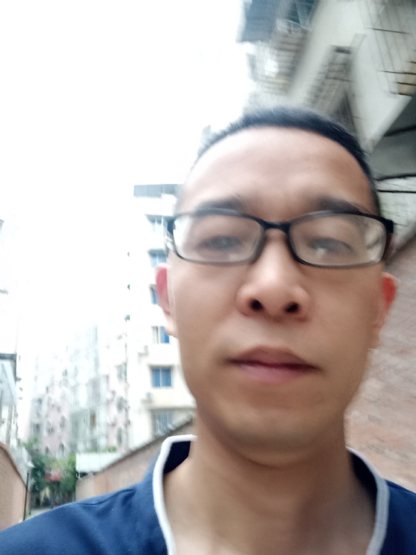 眼镜的第一张照片--金华相亲服务中心