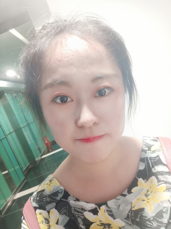 小花伞的第一张照片--金华相亲服务中心