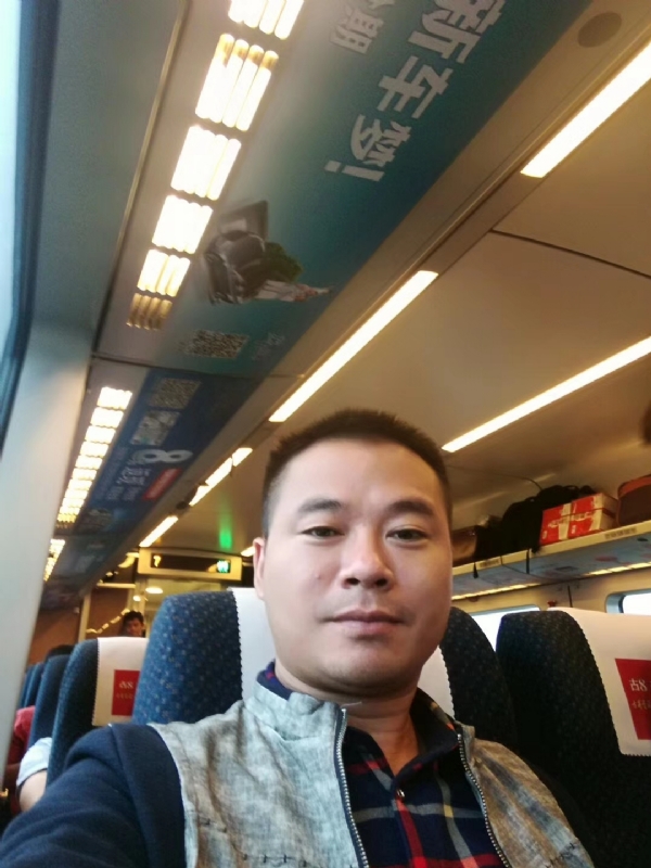 等爱的人的第一张照片--金华相亲服务中心