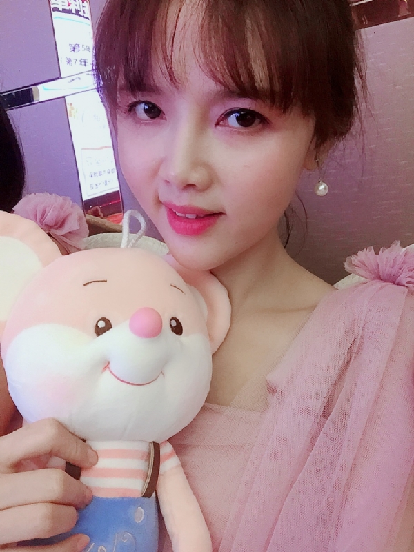 如朱砂的第一张照片--金华相亲服务中心