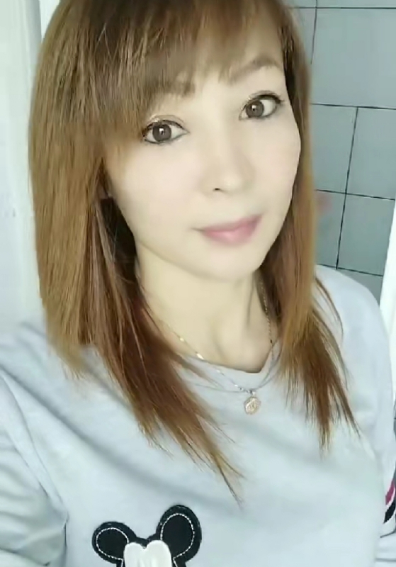 魅力白玲的第一张照片--金华相亲服务中心