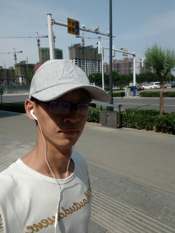 挥一挥手什么都没有的第一张照片--金华相亲服务中心