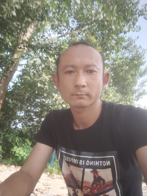 80大叔的第二张照片--金华相亲服务中心