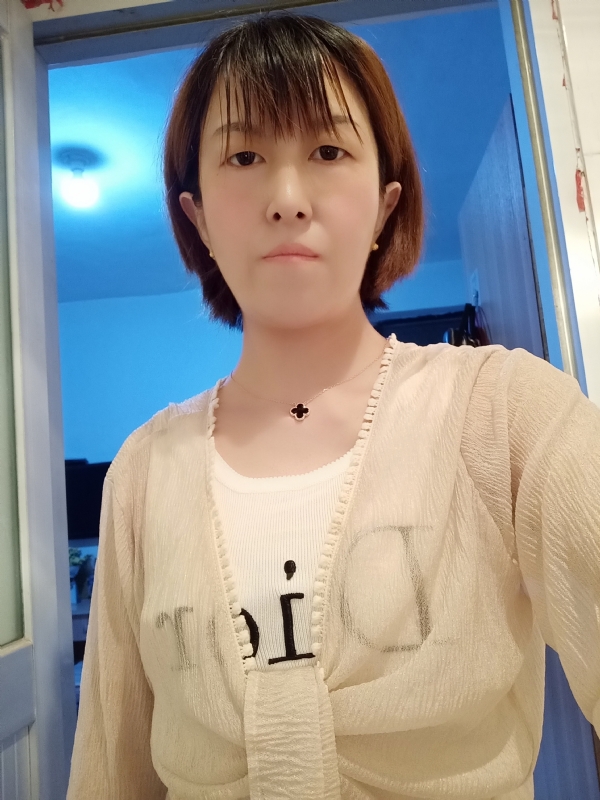 芬儿的第一张照片--金华相亲服务中心