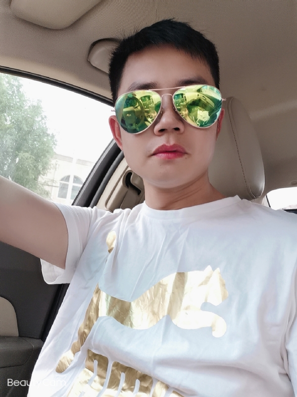 奋斗的第一张照片--金华相亲服务中心