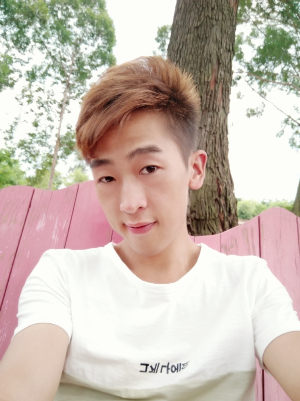 一觉睡到小时候的第二张照片--金华相亲服务中心