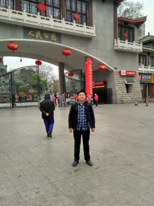 在奋斗的第一张照片--金华相亲服务中心