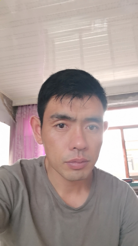 小草莓1981的第一张照片--金华相亲服务中心