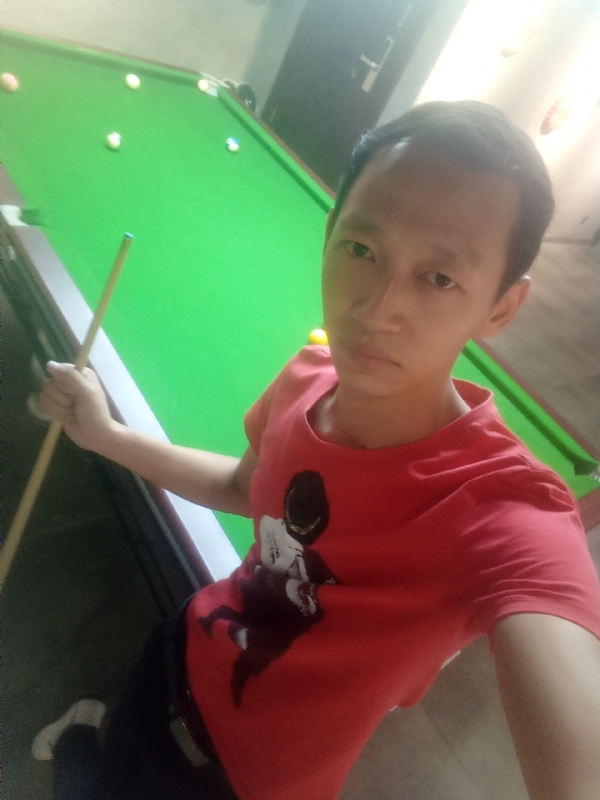 耳机分你一半的第一张照片--金华相亲服务中心