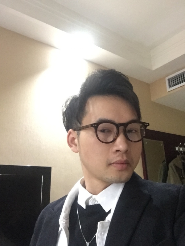 曾亮的第二张照片--金华相亲服务中心