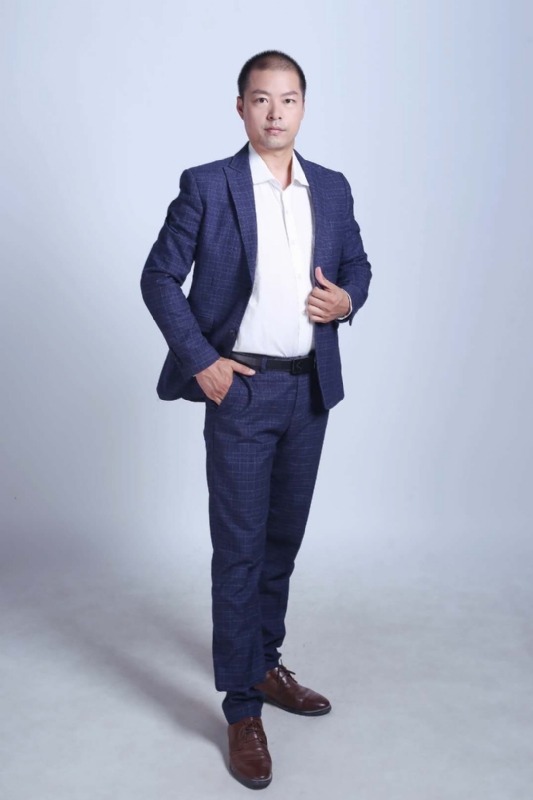 努力的青年的第一张照片--金华相亲服务中心