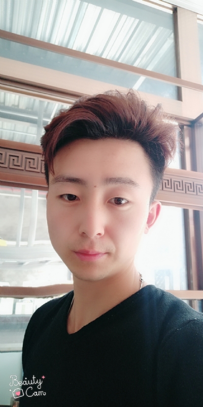 拼命微笑的第二张照片--金华相亲服务中心