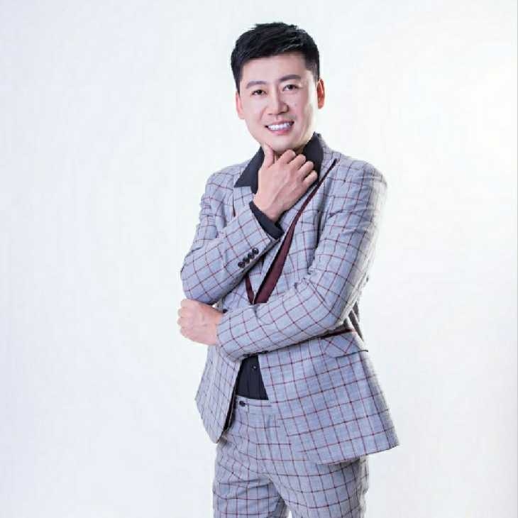 屋顶拾荒人的第一张照片--金华相亲服务中心