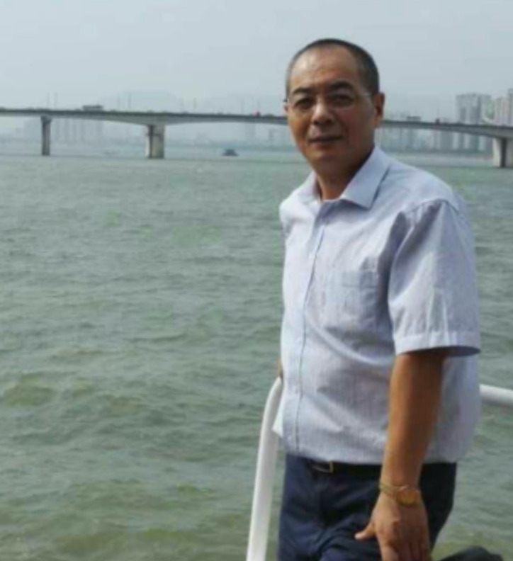 辛民的第二张照片--金华相亲服务中心