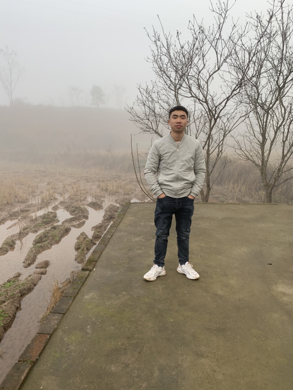 迷路的小猪的第一张照片--金华相亲服务中心