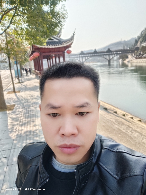 啊锦的第一张照片--金华相亲服务中心