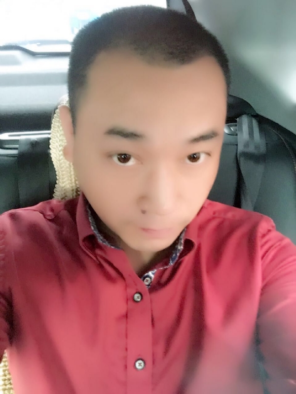 在一个路口等的第一张照片--金华相亲服务中心