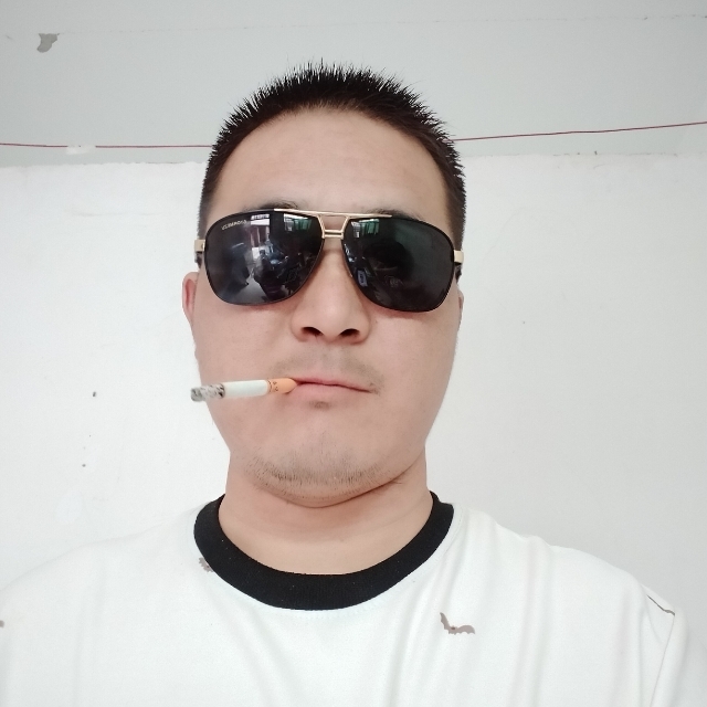 白伟伟的第一张照片--金华相亲服务中心