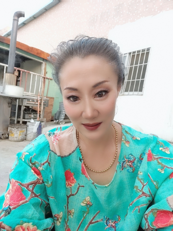 燕子的第三张照片--金华相亲服务中心