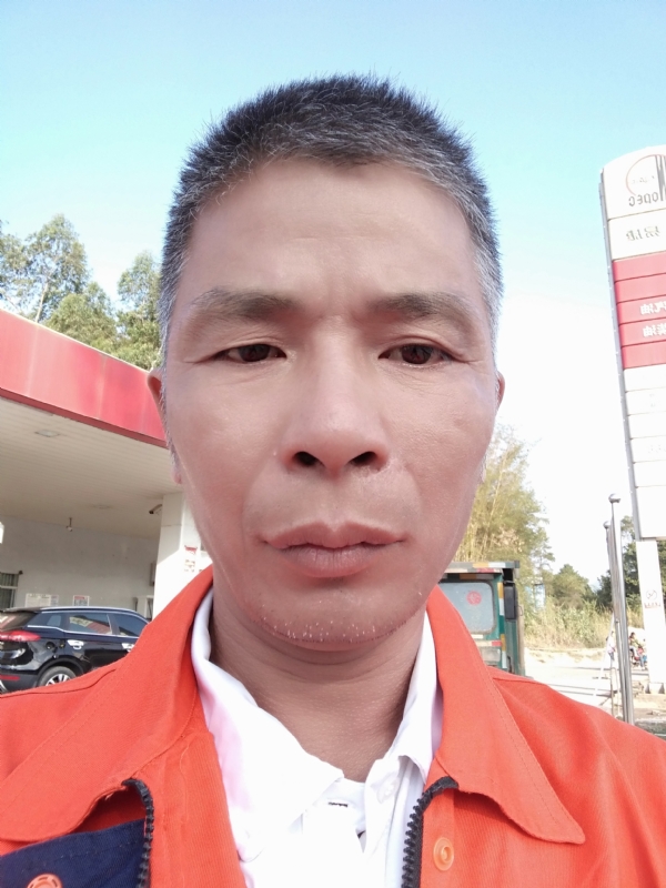 静候缘分的第一张照片--金华相亲服务中心