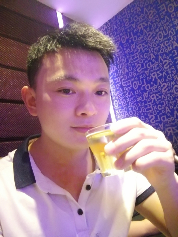 幸福的拥抱的第一张照片--金华相亲服务中心