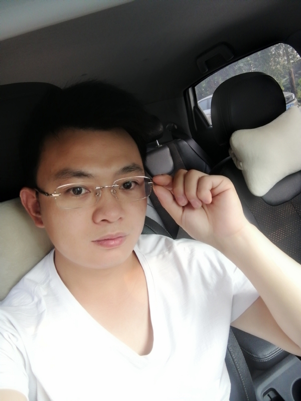 幸福的拥抱的第二张照片--金华相亲服务中心