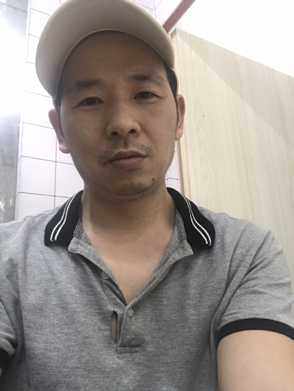 老何的第一张照片--金华相亲服务中心