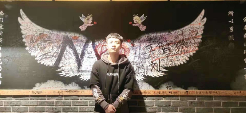 水彩画师的第一张照片--金华相亲服务中心