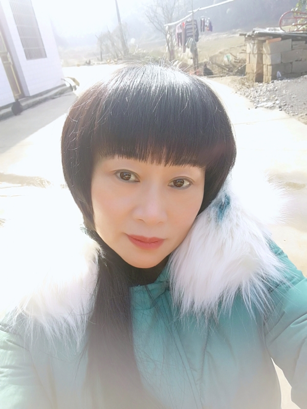 金鱼儿的第一张照片--金华相亲服务中心