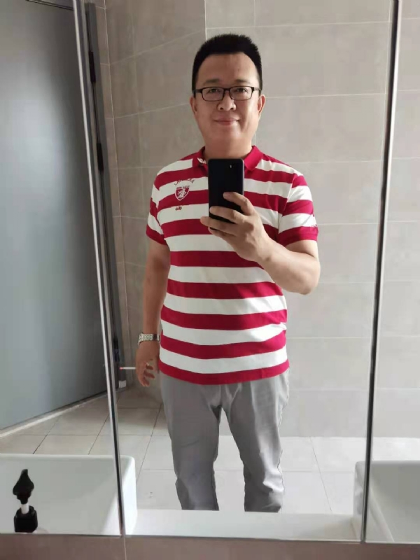 行走的打桩机的第一张照片--金华相亲服务中心