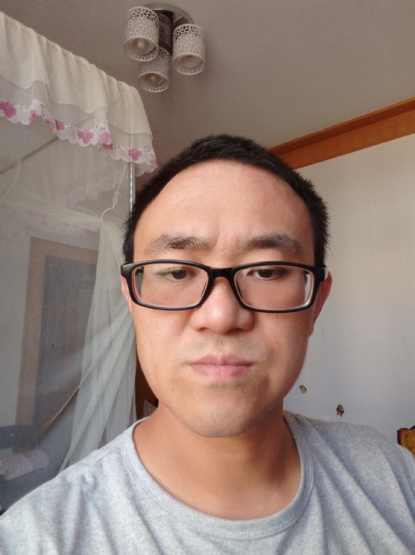 小涨常鸿的第一张照片--金华相亲服务中心