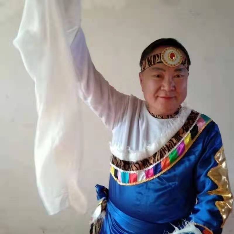 走在冷风中的第一张照片--金华相亲服务中心