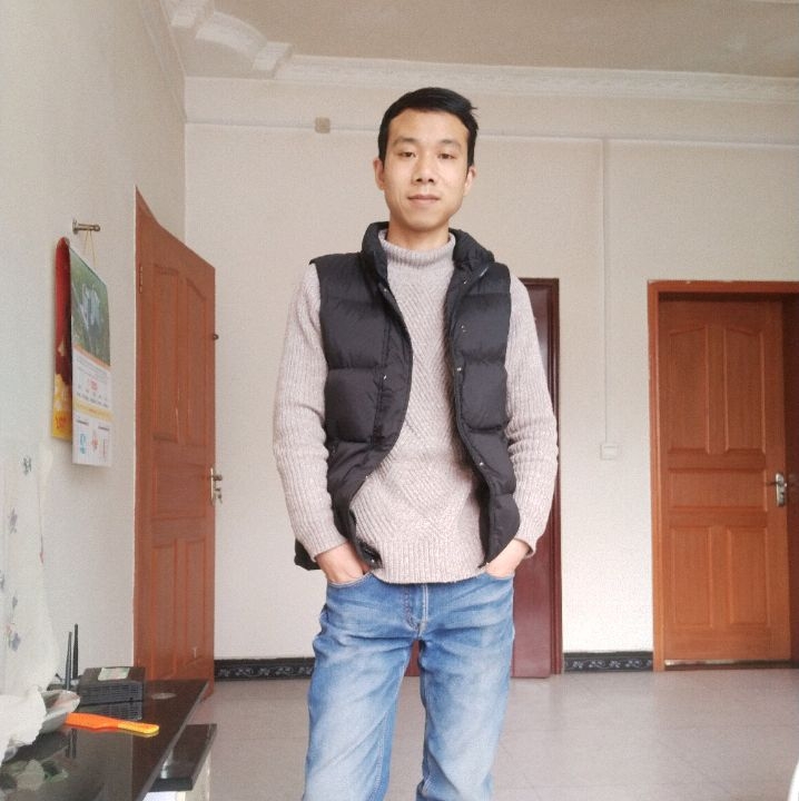 小伙子的第一张照片--金华相亲服务中心