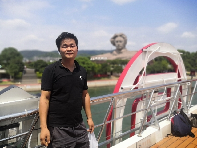 龙的传人的第一张照片--金华相亲服务中心