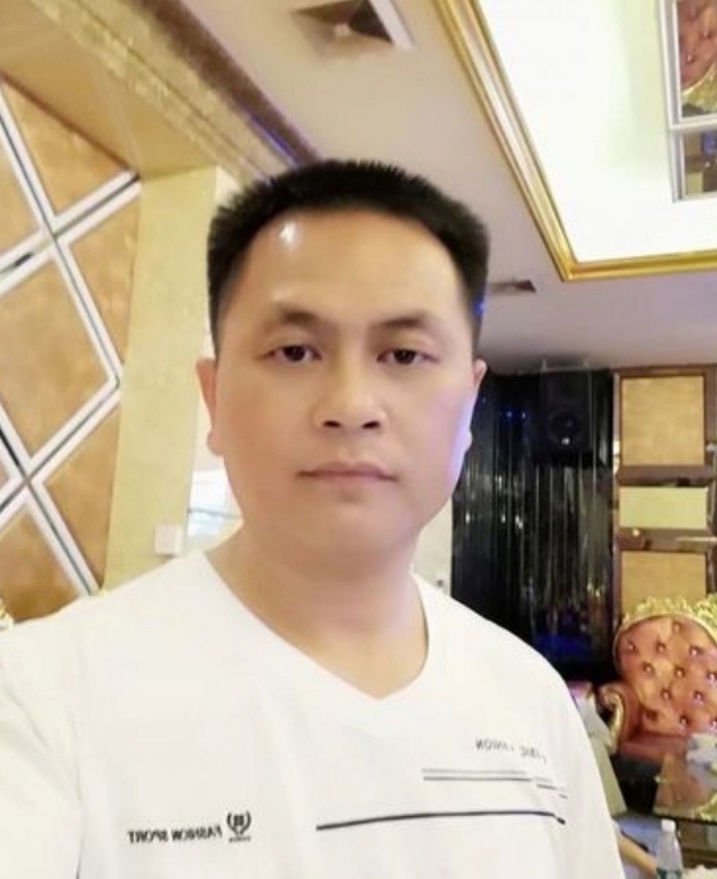 小梁的第一张照片--金华相亲服务中心