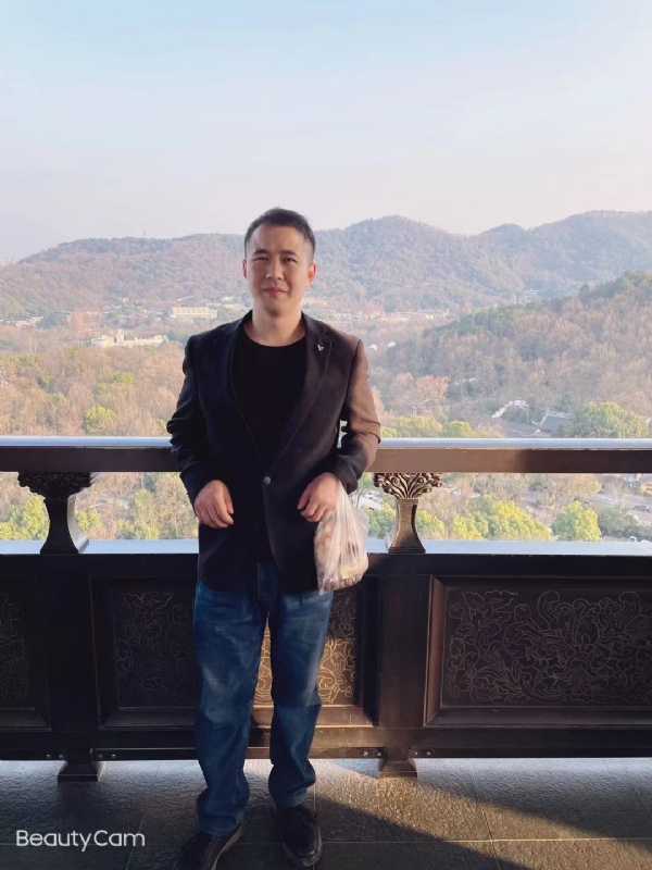 周周的第二张照片--金华相亲服务中心