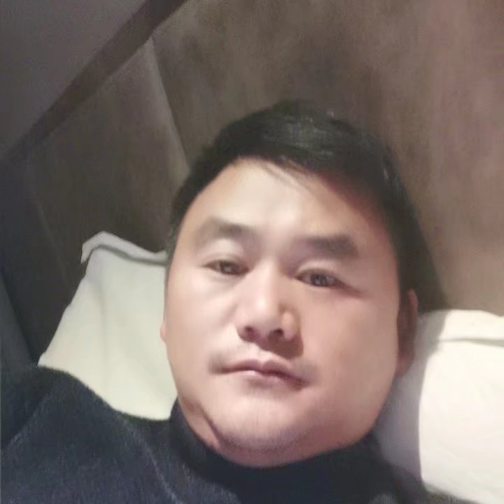 奔跑的第三张照片--金华相亲服务中心