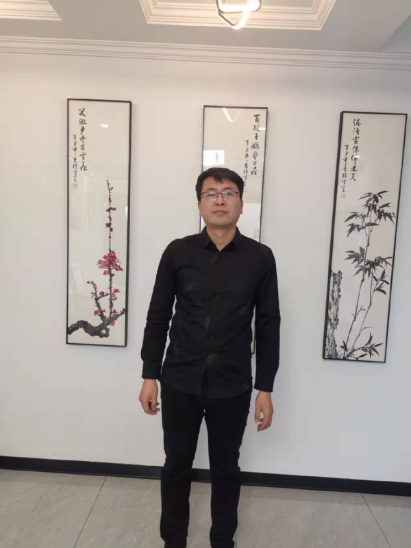 情义比天高的第一张照片--金华相亲服务中心