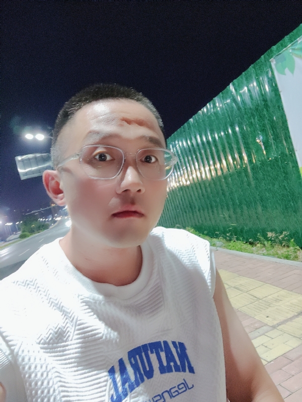 清风烈酒的第一张照片--金华相亲服务中心