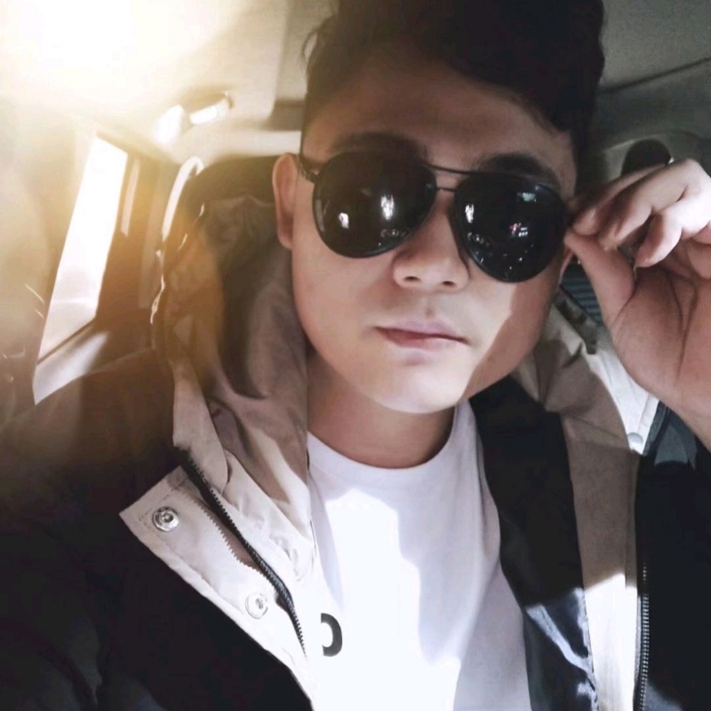 高大威武的第三张照片--金华相亲服务中心