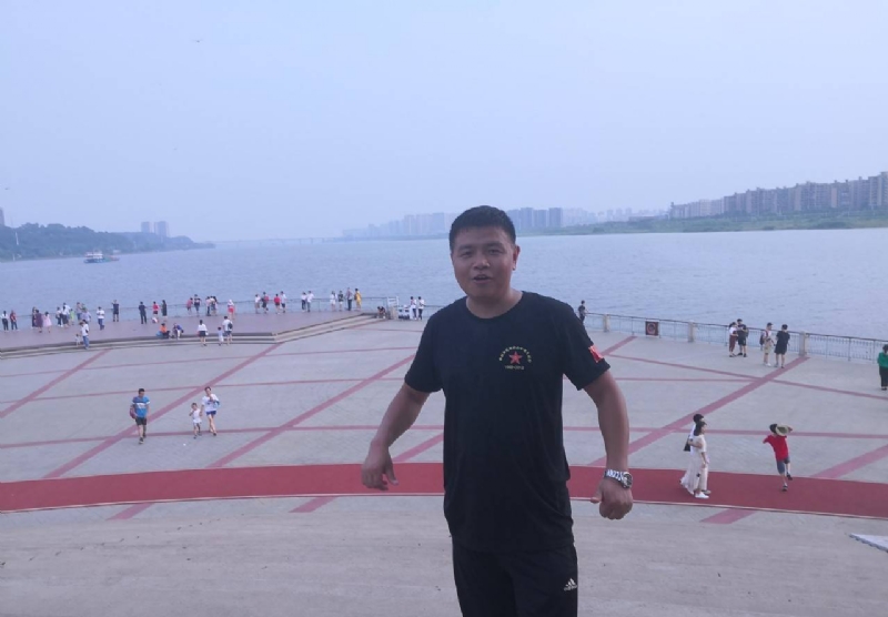 曾经心疼的我的第一张照片--金华相亲服务中心