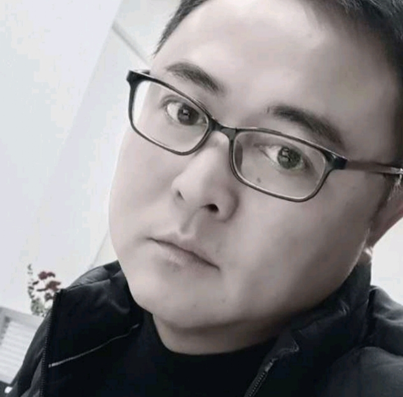 小石头的第二张照片--金华相亲服务中心