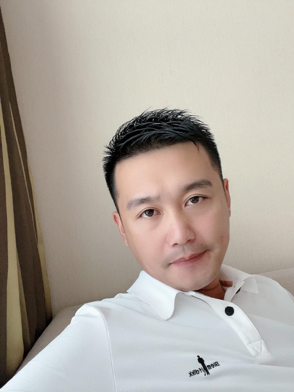 笑望人非的第一张照片--金华相亲服务中心