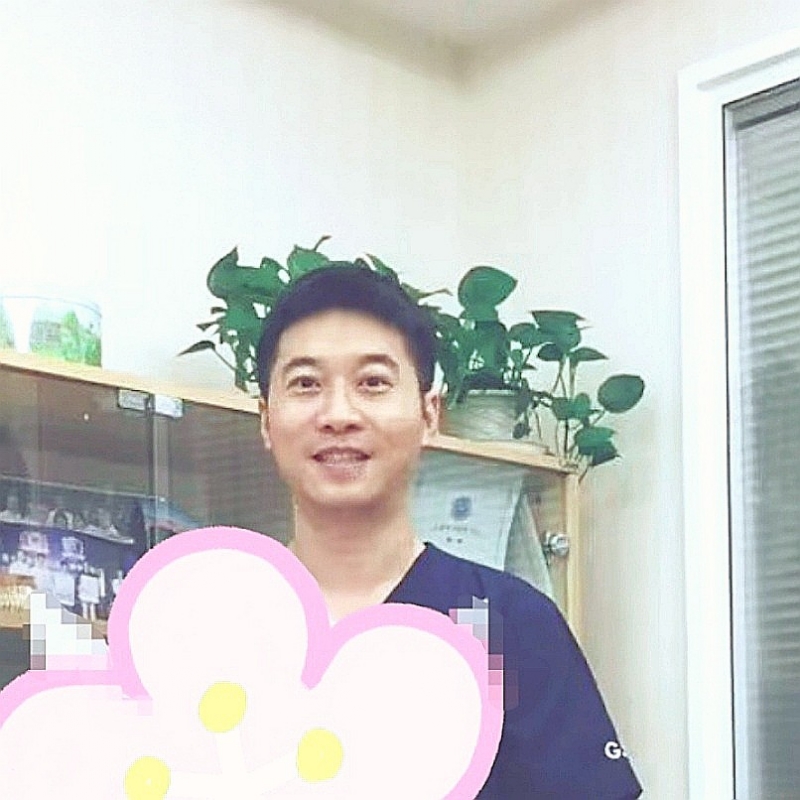 大手牵小手的第二张照片--金华相亲服务中心