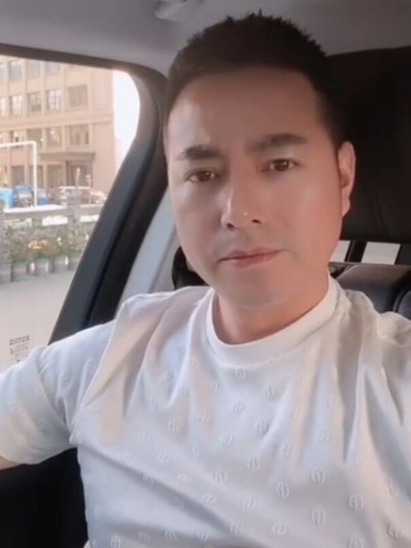 勿忘初心的第一张照片--金华相亲服务中心